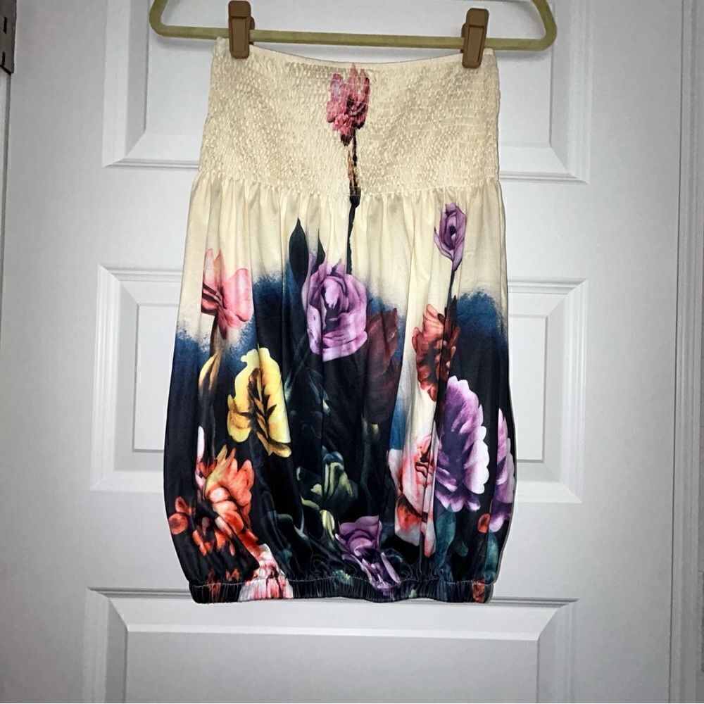 Smocked Strapless Floral Print Balloon Top